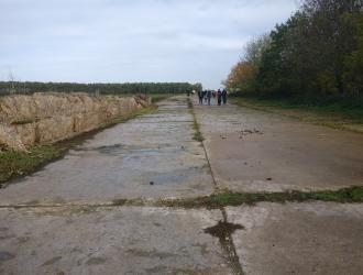 Only remaining part of the perimeter track at its original width